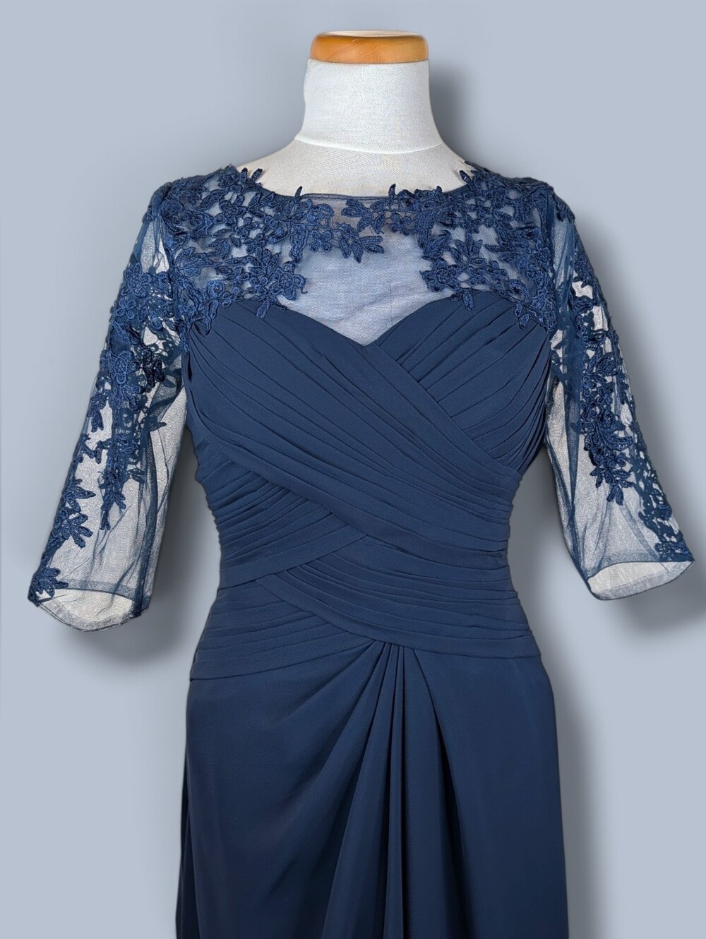 NWT Elegant Navy Blue Lace Up Back Pleated Chiffon Evening Gown Dress Size 14/XL - Picture 3 of 16
